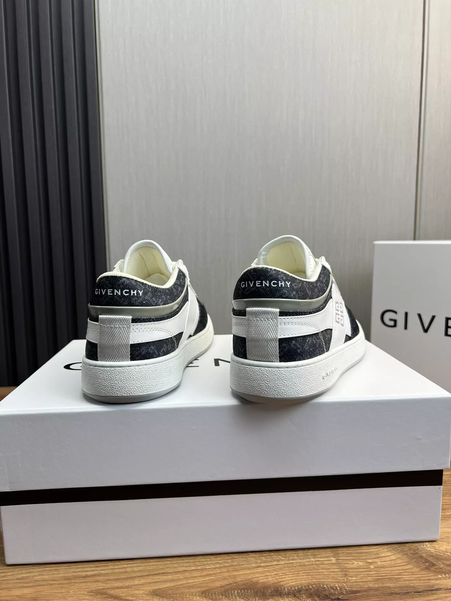 givenchy decontractees chaussures pour homme s_1273b613